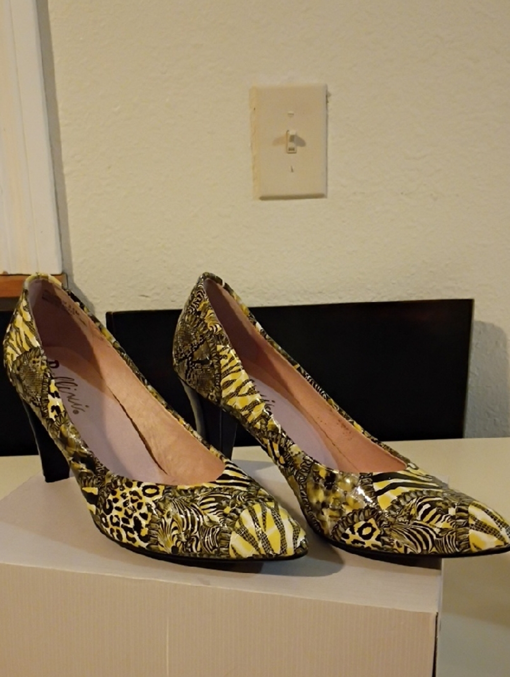 Animal-Print Pointed Toe Pumps in Yellow - Women's Fashion Heels